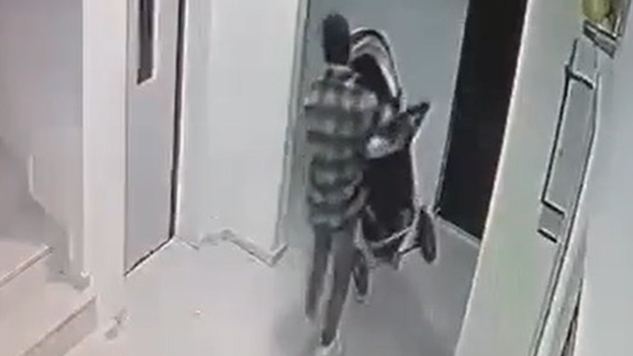 Bebek arabası çalan şüpheli güvenlik kamerasında