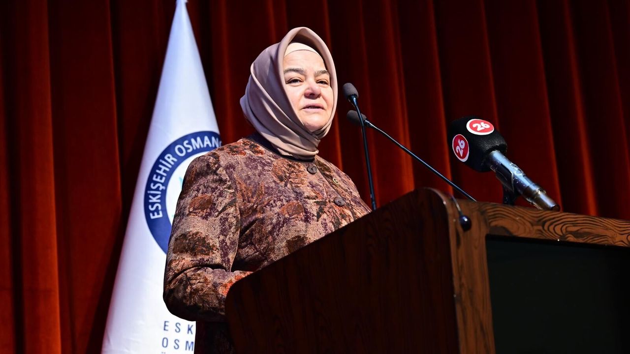 Milletvekili Ayşen Gürcan Gençlerle Buluştu: Yeşilay Bahar Fest’e Yoğun İlgi
