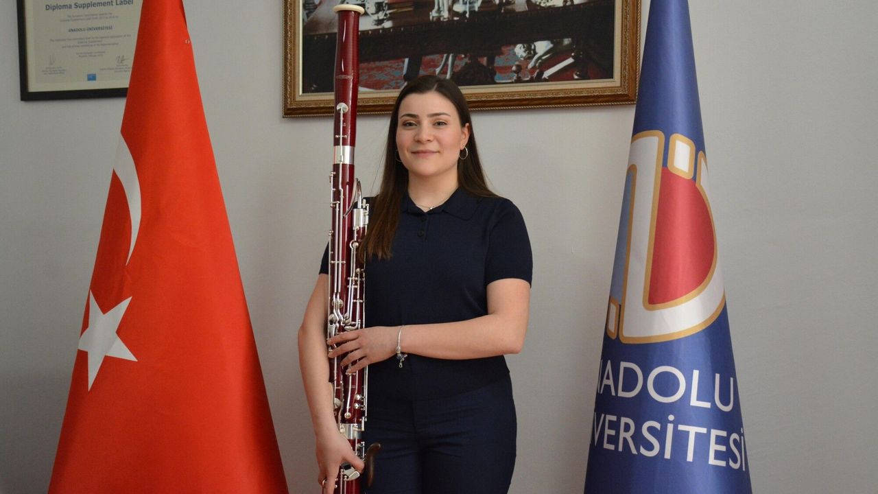 Eskişehirli Sanatçı Ece Nur Özer Almanya’da Kadroya Girdi