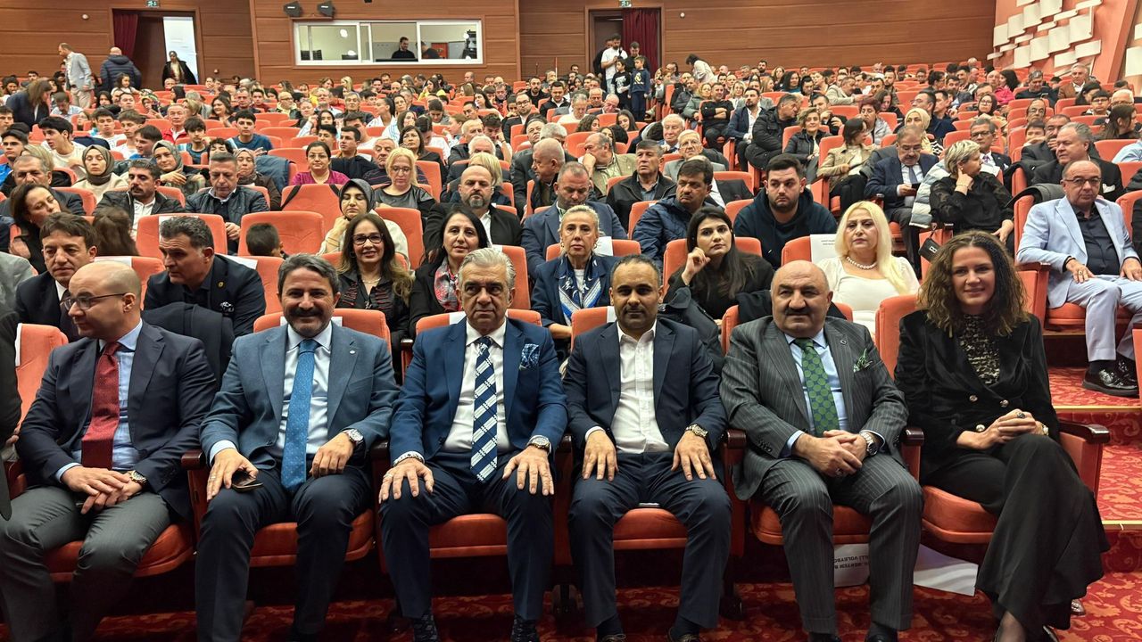 Karadenizliler Derneği Sporun Enleri Töreni Düzenledi