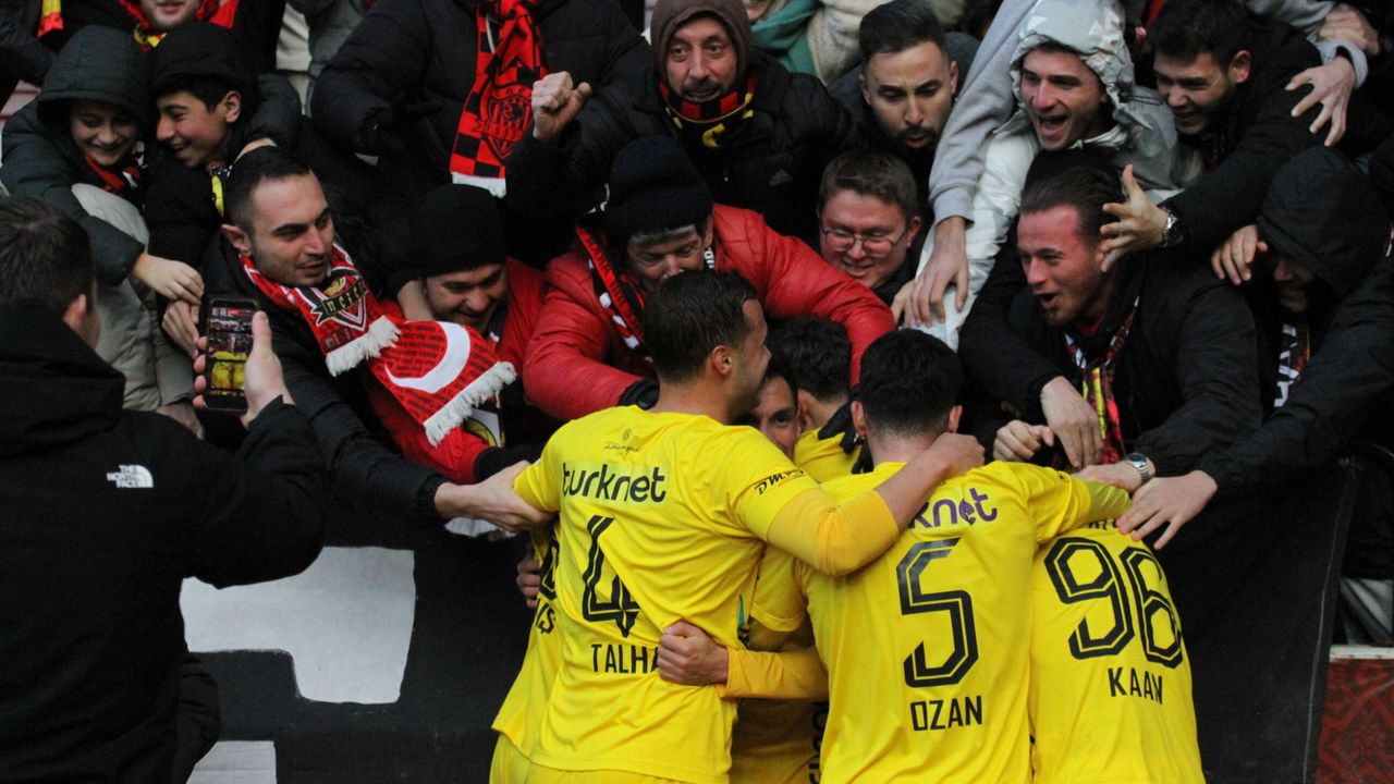 Kütahyaspor lider, Eskişehirspor takibini sürdürüyor