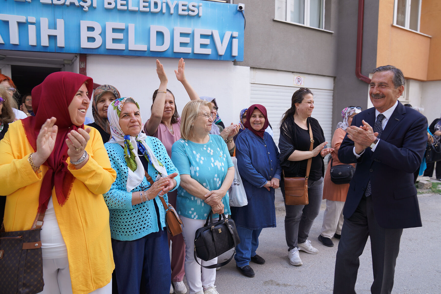 Belde Evlerinden 4 bini aşkın kursiyere hizmet