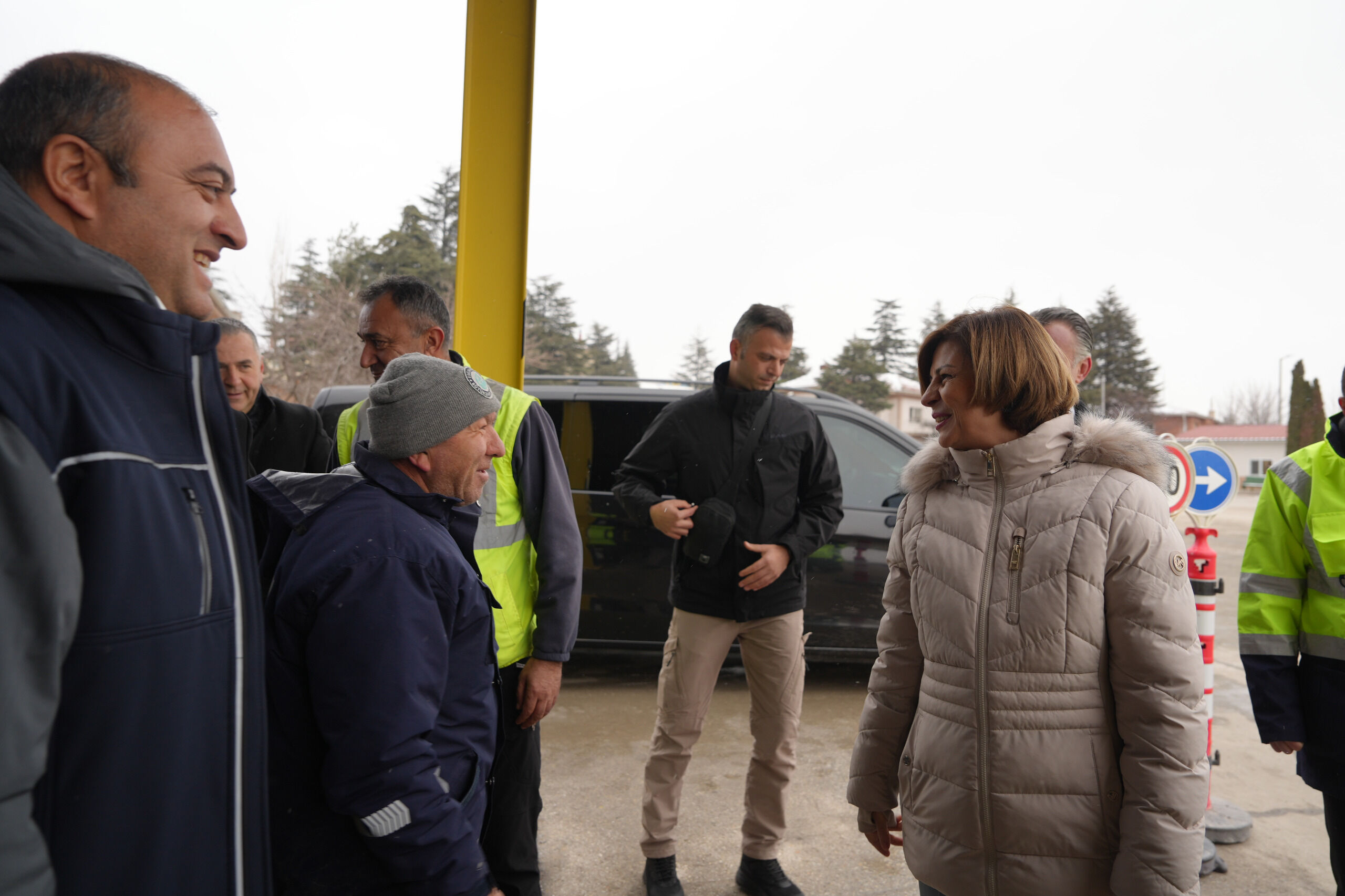 Ünlüce’den kar mesaisine moral ziyareti