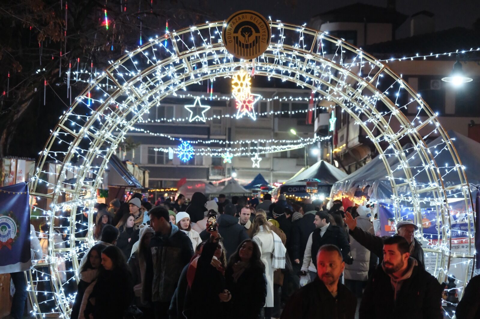 Yeni yıl atmosferi Eskişehir’de yeniden hayat buluyor