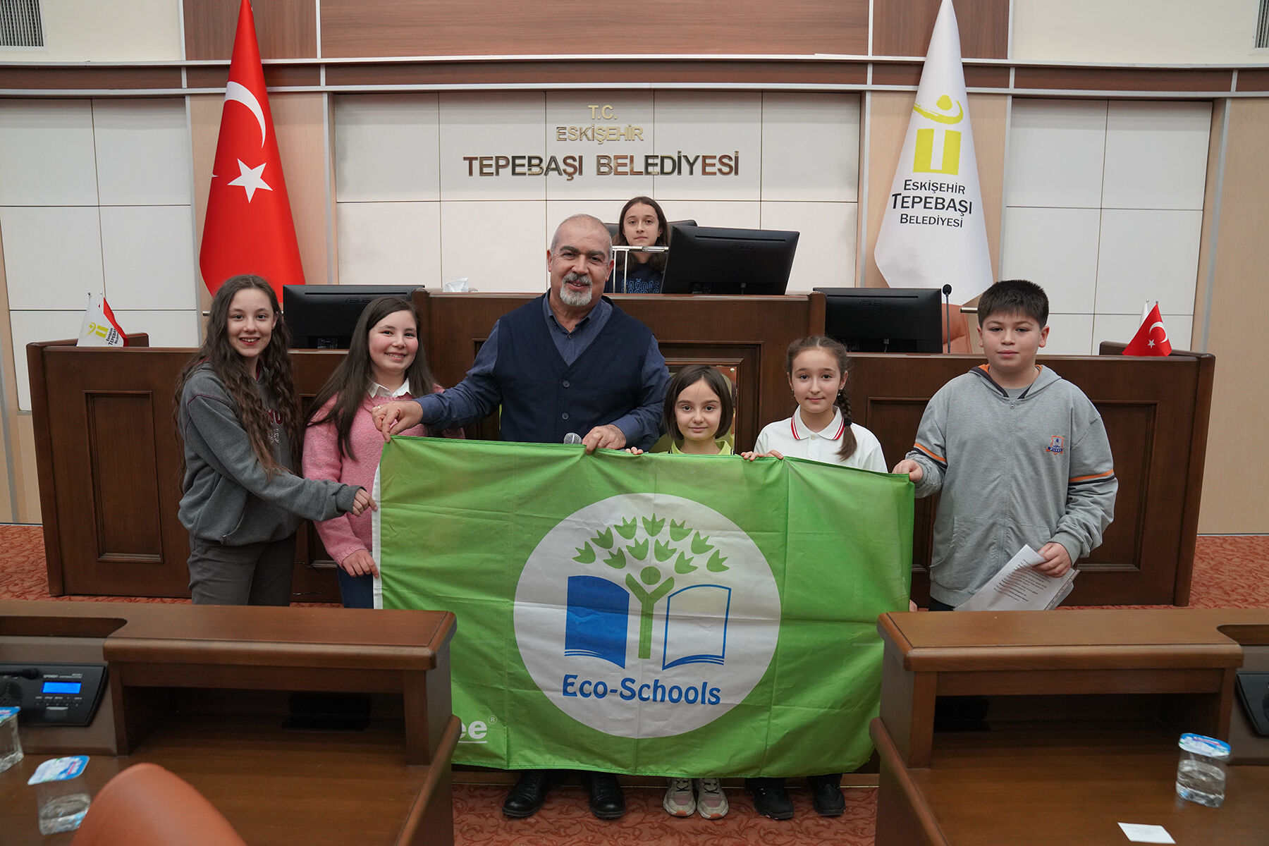 Tepebaşı’nda çevre için sandık kuruldu: Çocuklar mecliste söz aldı