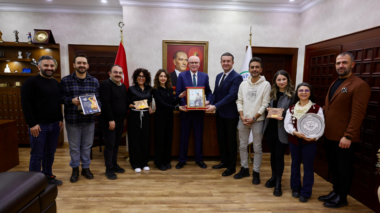 Odunpazarı Belediye Tiyatrosu’na Direklerarası’ndan müzikal oyun ödülü