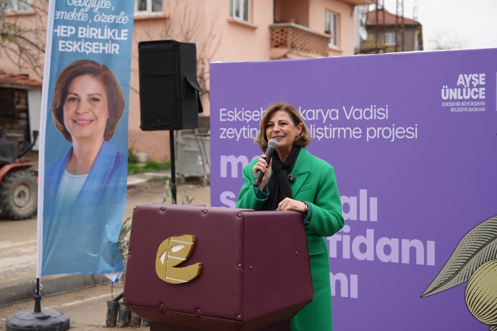 Başkan Ünlüce’den Mihalgazi ve Sarıcakaya çıkarması