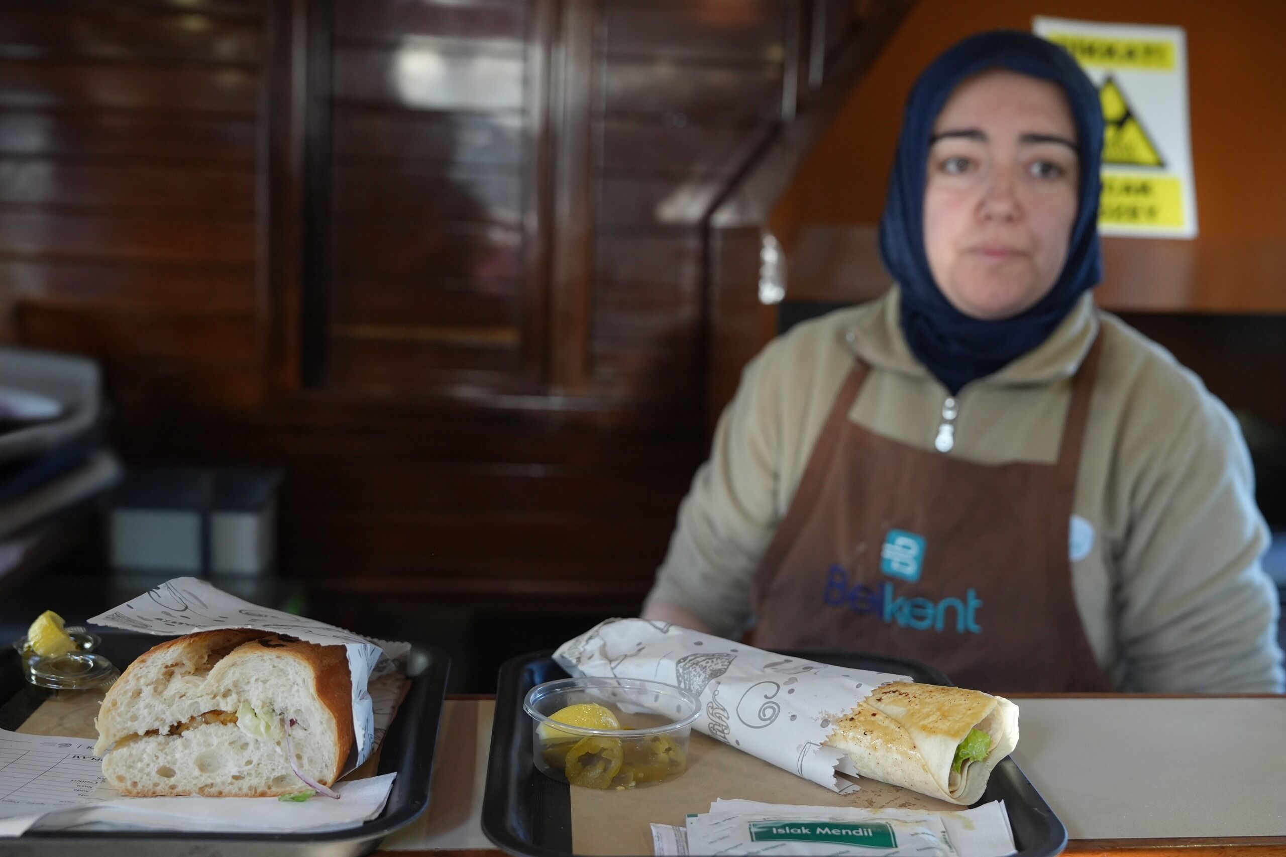 Eskişehir’in Yeni Gözdesi İskele26, Balık Dürümle Lezzeti Taçlandırdı