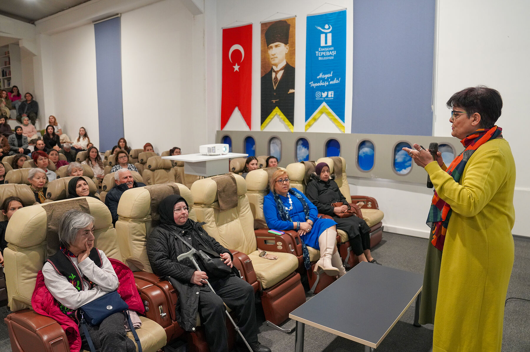 Aileler ve eğitmenlere mahremiyet eğitimi verildi