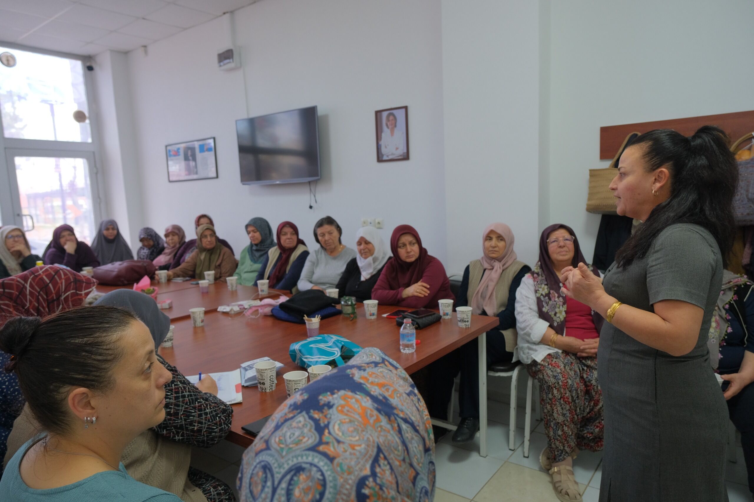 Büyükşehir Belediyesi’nin Kadına Şiddetle Mücadele Eğitimleri Hız Kesmeden Devam Ediyor