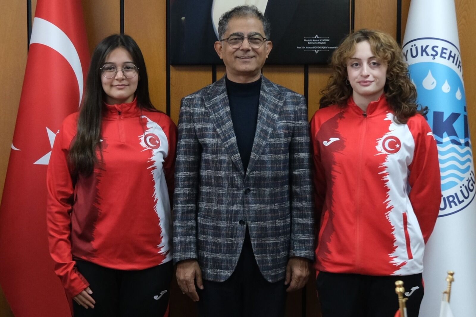 Milli Yüzücüler Deaflympics Öncesi Ziyarette