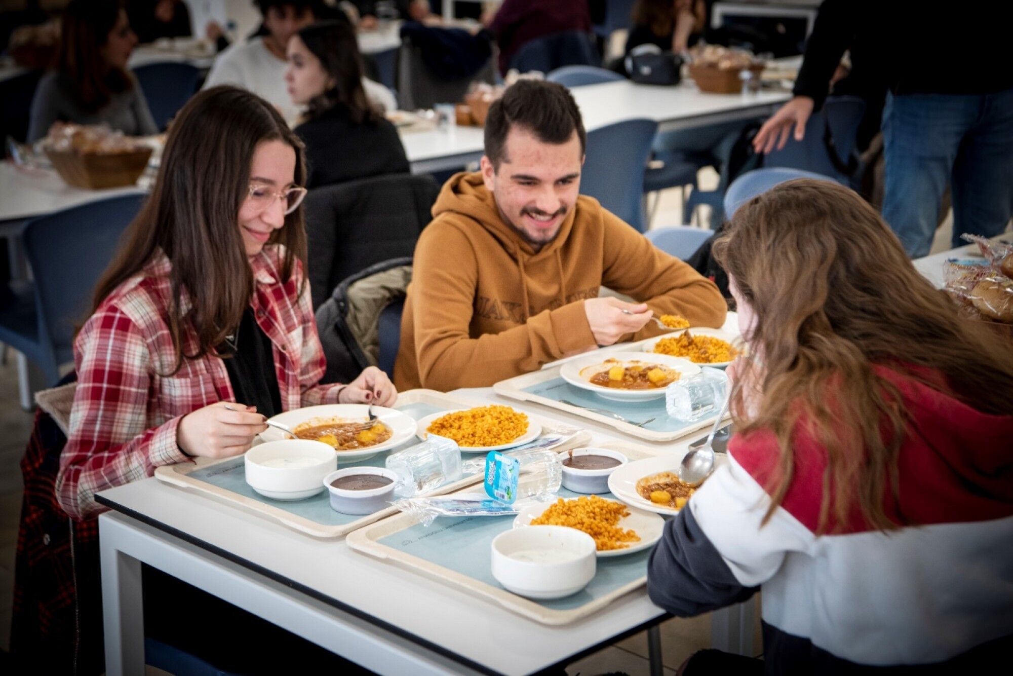 Anadolu Üniversitesi, 2600 Öğrencisine Yemek Bursu Desteği Sağlıyor