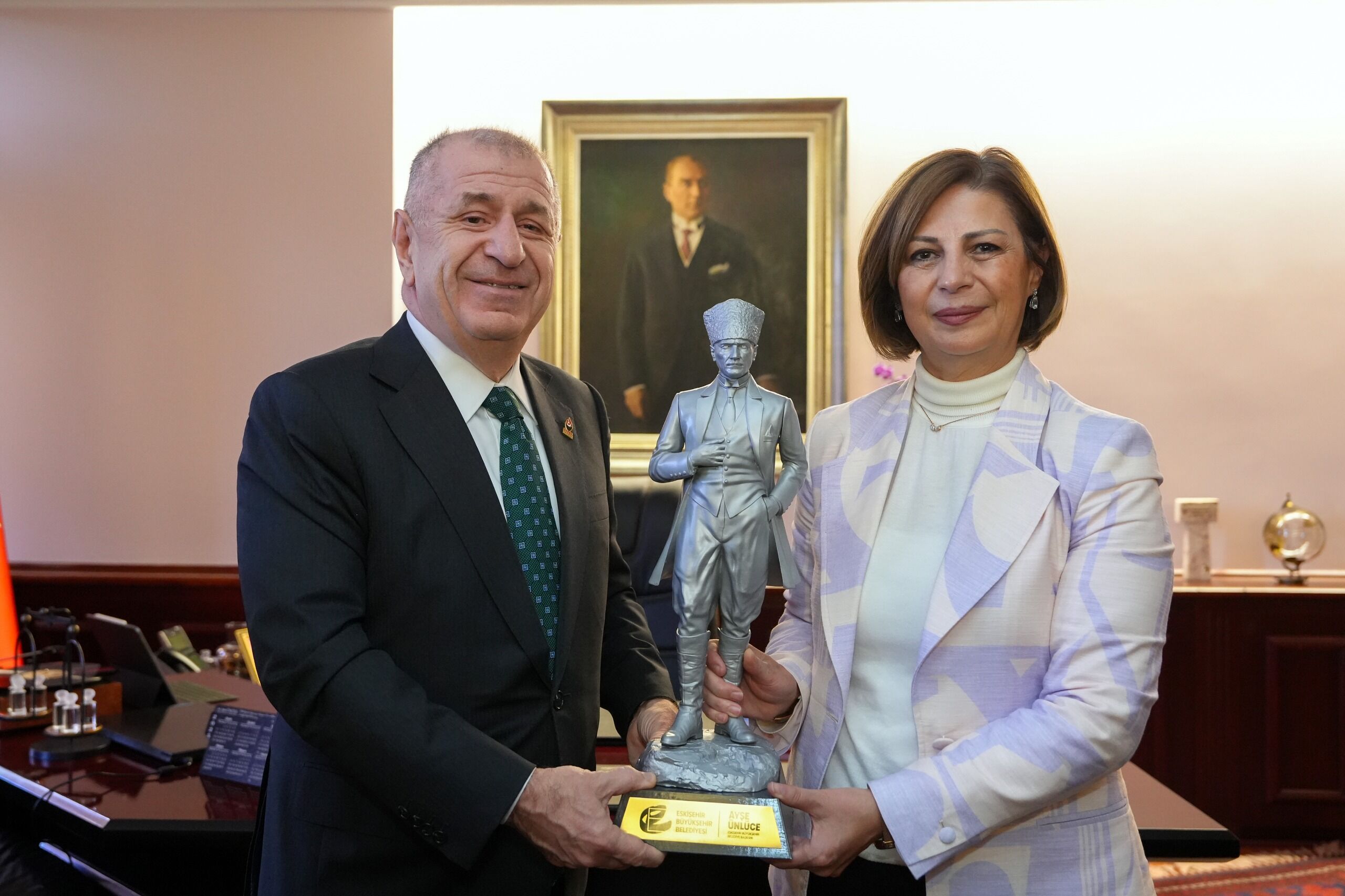 ZAFER PARTİSİ GENEL BAŞKANI ÖZDAĞ’DAN BAŞKAN ÜNLÜCE’YE ZİYARET