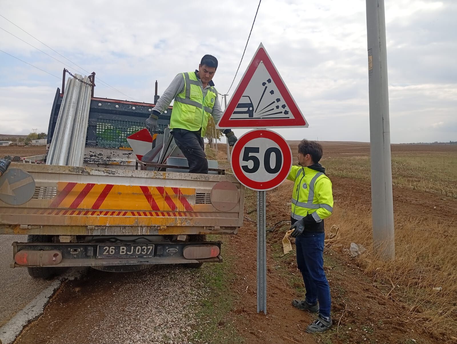 BÜYÜKŞEHİRDEN TRAFİK GÜVENLİĞİ İÇİN YOĞUN MESAİ