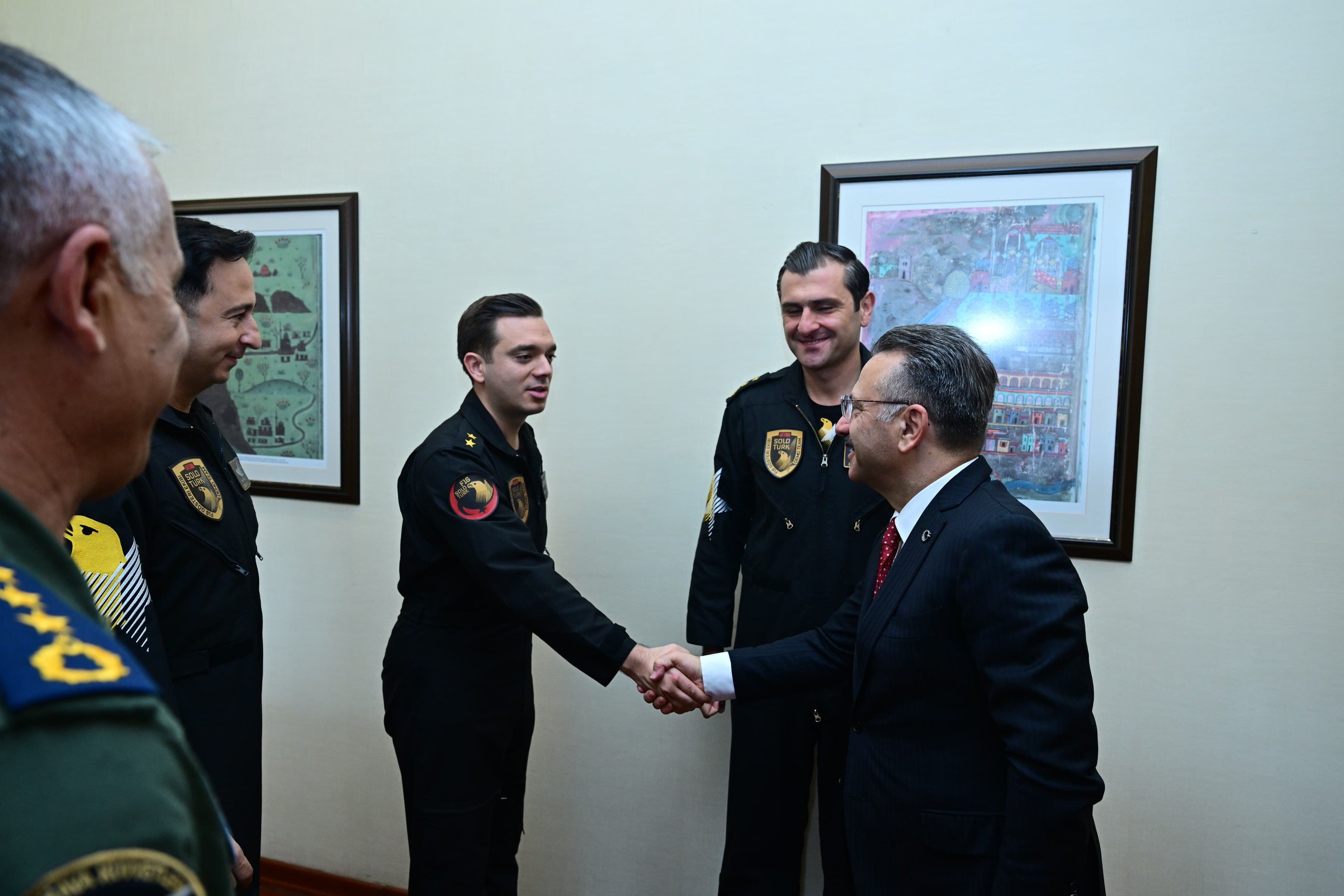 Solotürk Ekibinden Vali Aksoy’a ziyaret