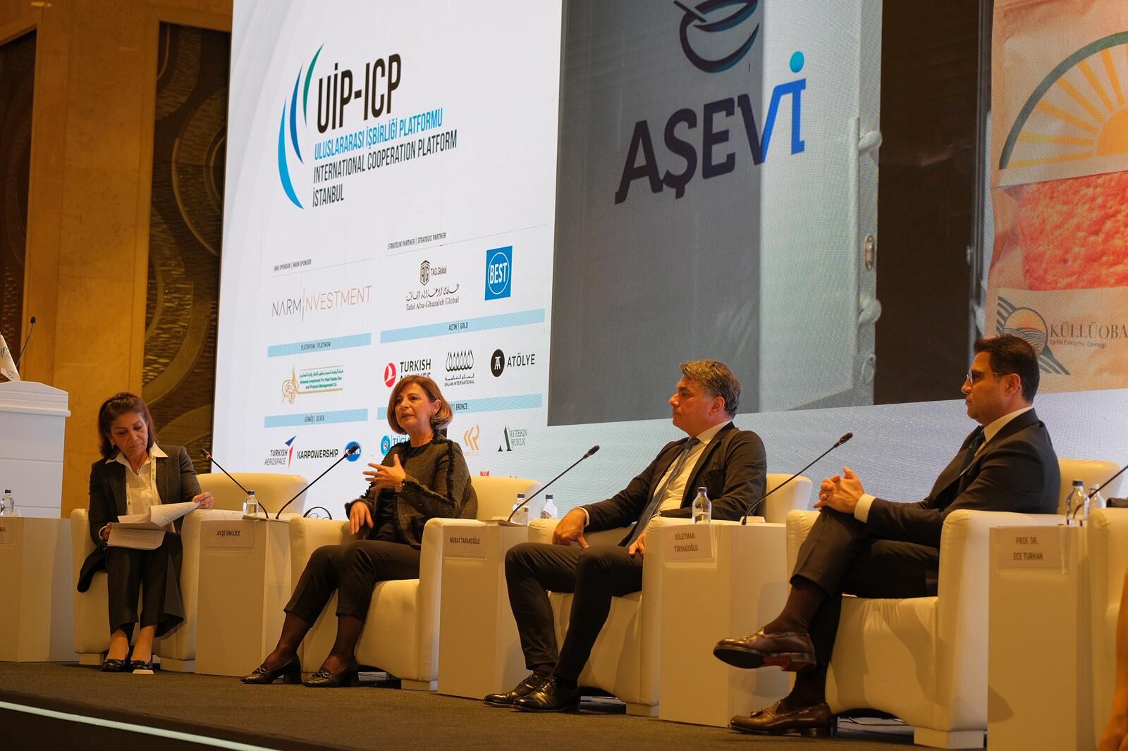 “Ayşe Ünlüce’den Zirvede ‘Sürdürülebilir Tarım’ Mesajı”