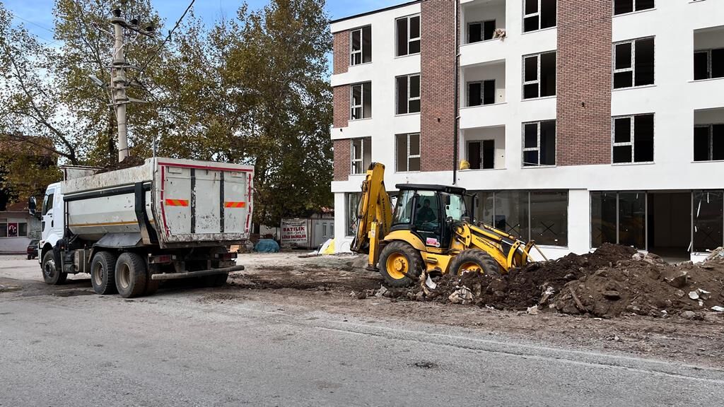İnönü’de Temizlik ve Altyapı Çalışmaları Aralıksız Sürüyor