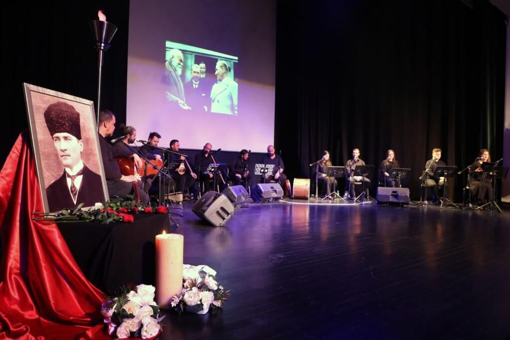 10 Kasım’da Duygu Dolu Bir Gece