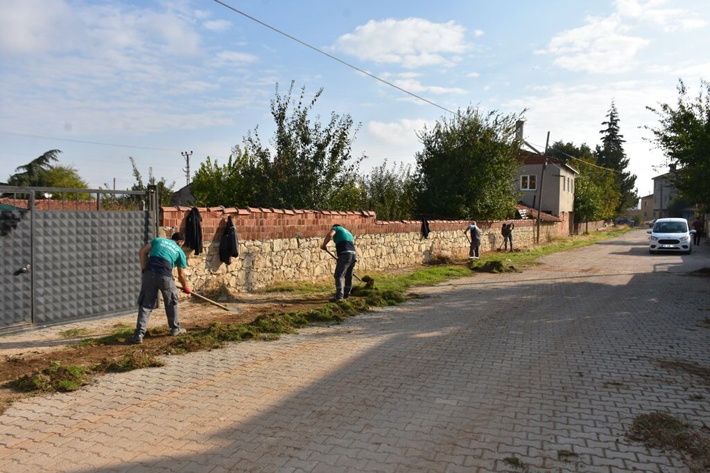İnönü’de Temizlik Çalışmaları Aralıksız Devam Ediyor