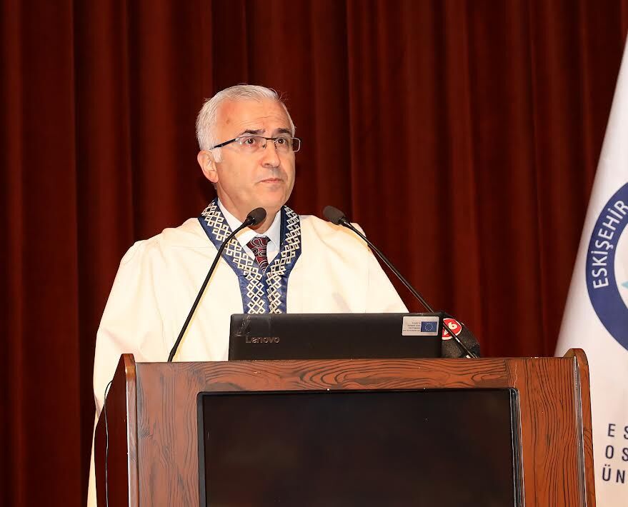 ESOGÜ'de 2025-2026 Akademik Yılı Törenle Açıldı