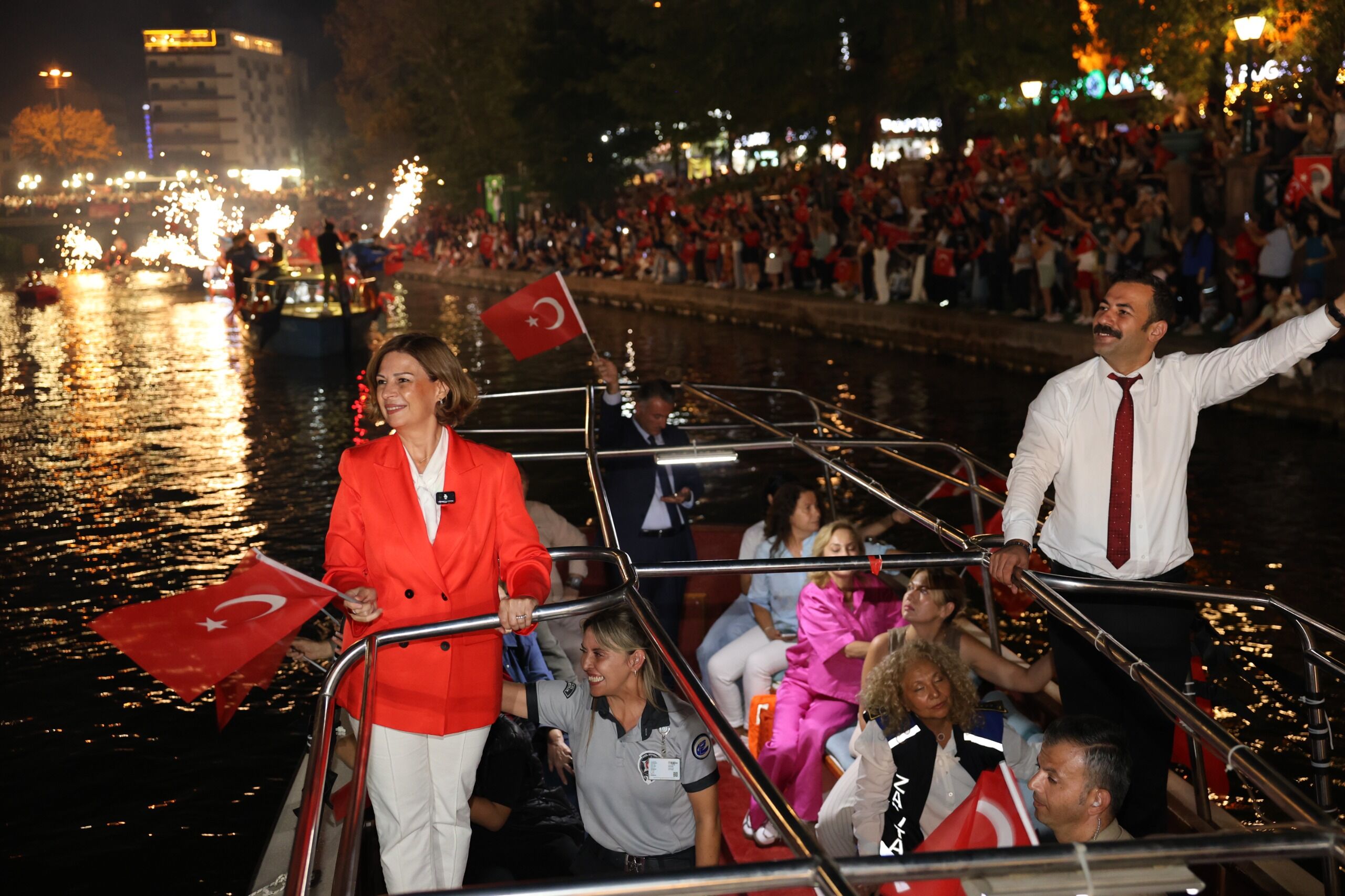 Eskişehir’de Fener Alayı Coşkusu