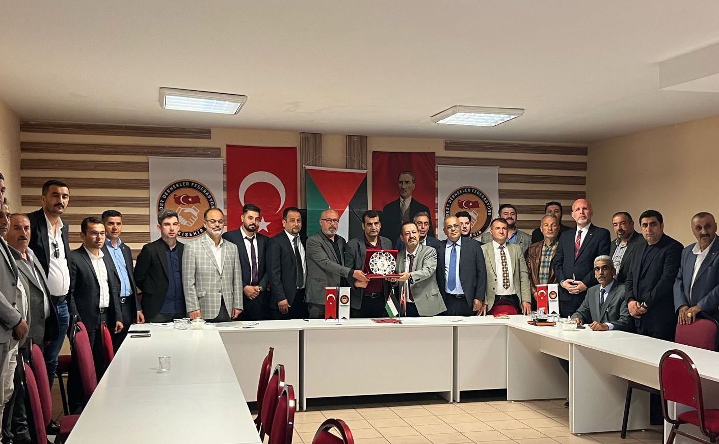 Eskişehir Dost Dernekler Federasyonu ile Filistinli İş İnsanları Arasında İş Birliği Protokolü