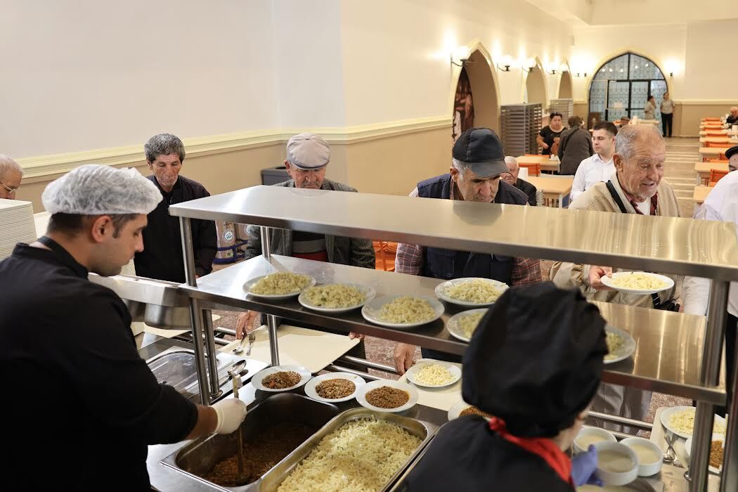 "Askıda Yemek" binlerce vatandaşa destek oldu