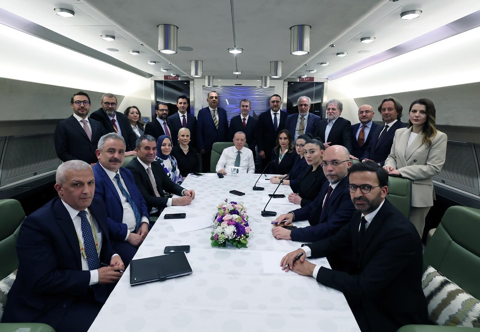 Cumhurbaşkanı Erdoğan İtalya dönüşü gazetecilerle görüştü