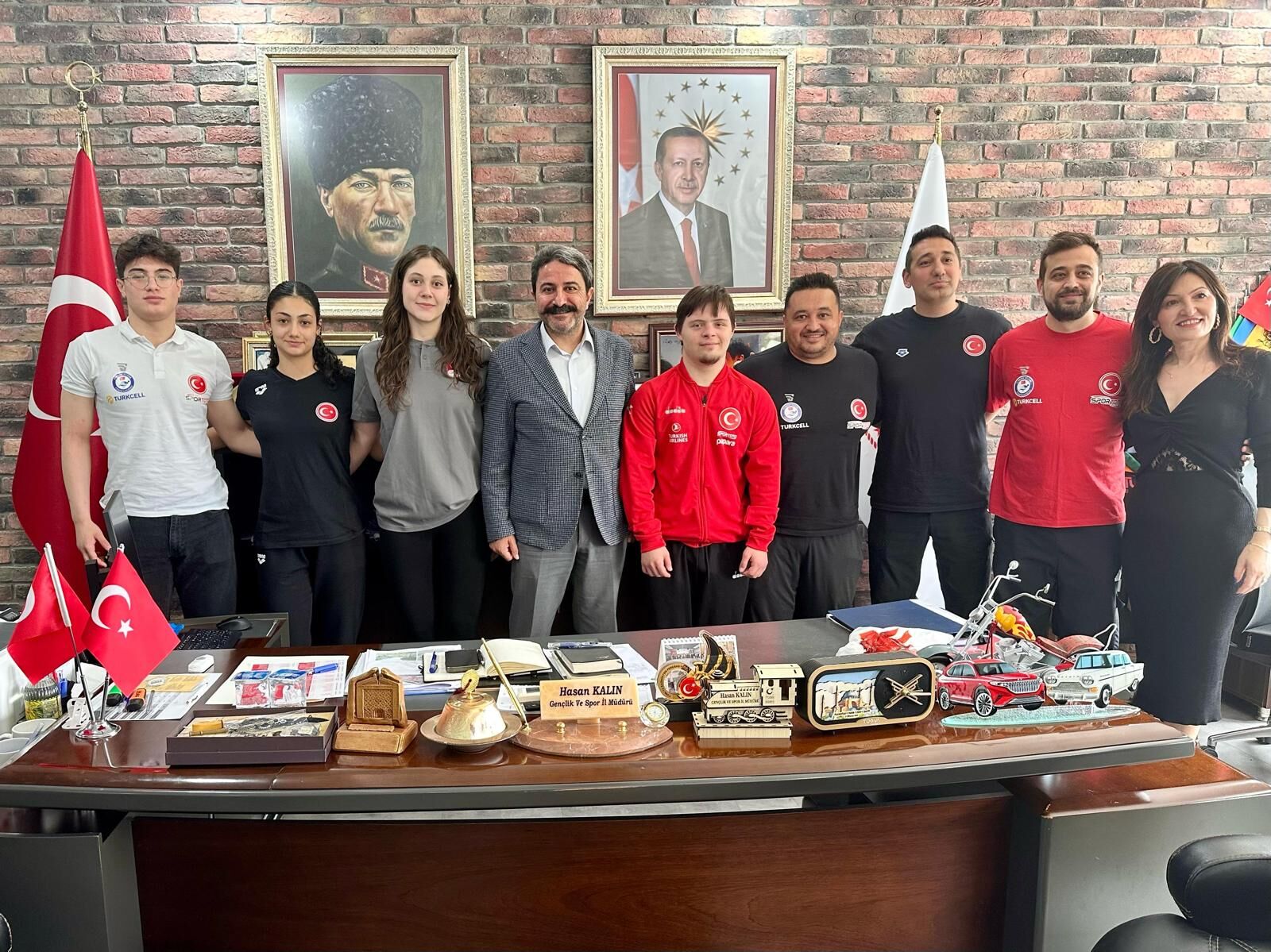 Milli Takım Sporcularından Eskişehir Gençlik ve Spor İl Müdürü Kalın’a Ziyaret
