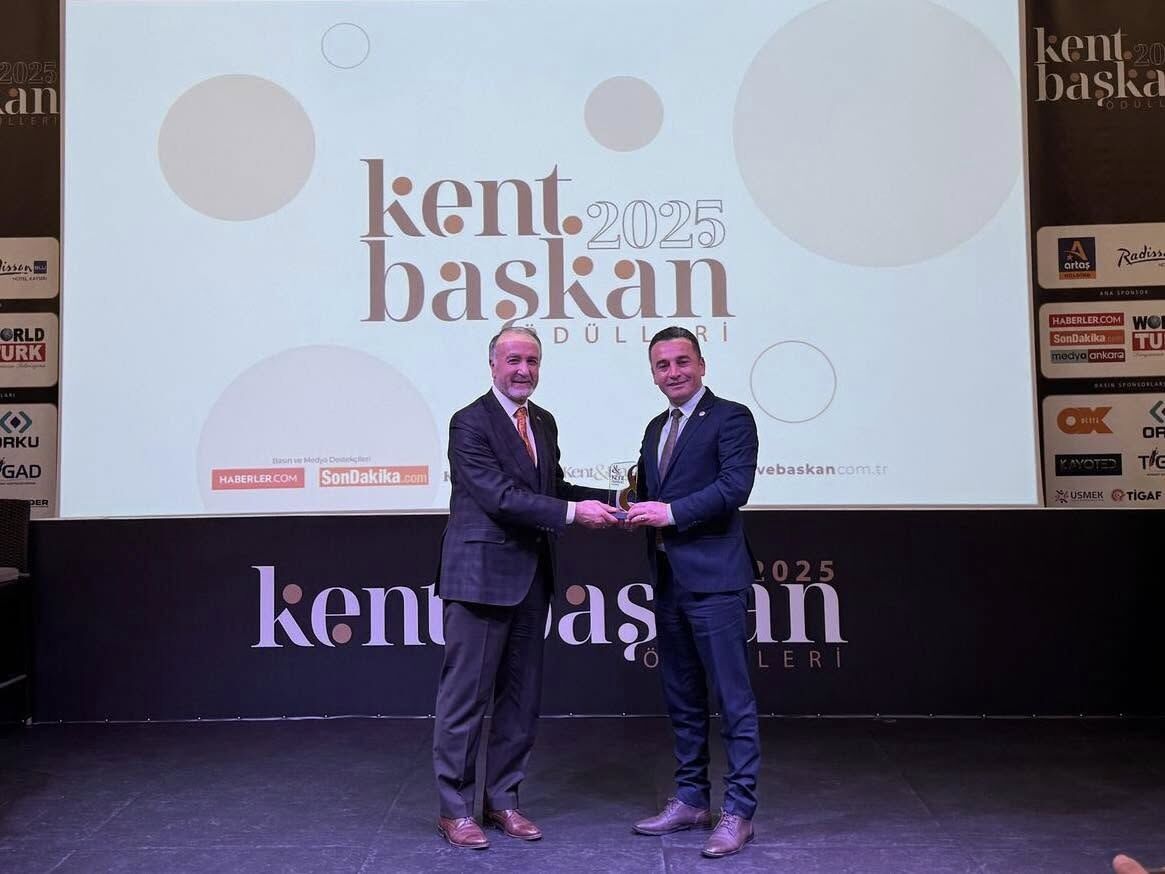 Başkan Dökmeci'ye restorasyon ödülü