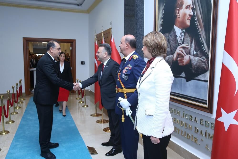 Vali Aksoy, bayram tebriklerini kabul etti