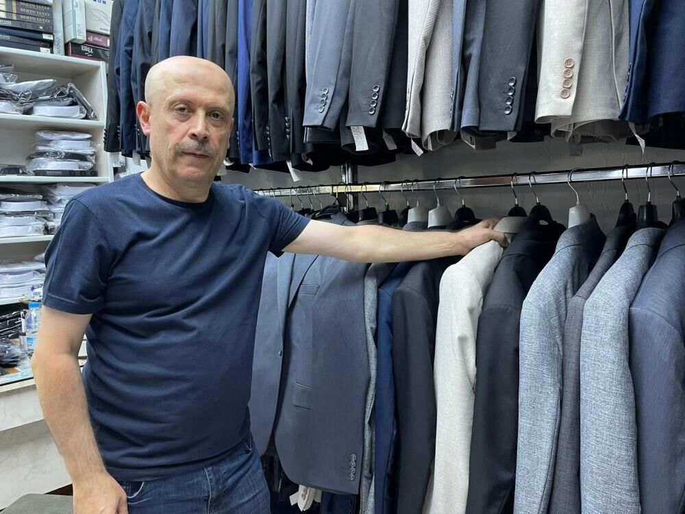 Evlilik maliyetleri arttı, damatlık satışları düştü
