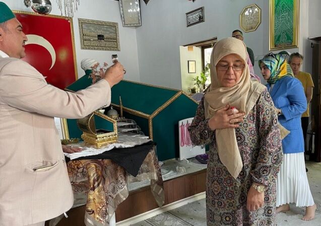 Sakal-ı şerif vatandaşların ziyaretine açıldı