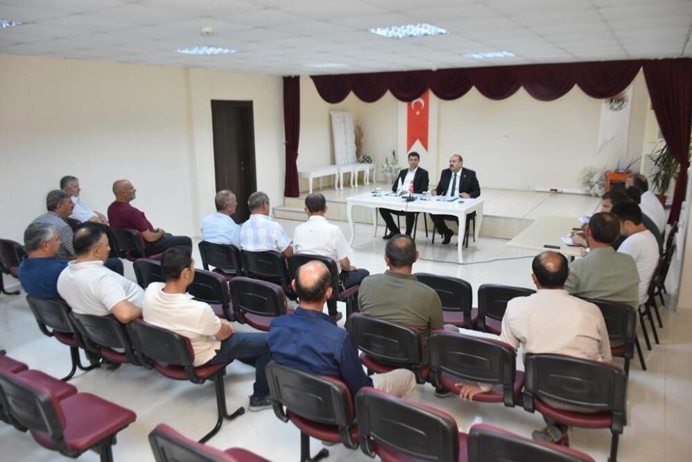 Muhtarlarla toplantı yapıldı