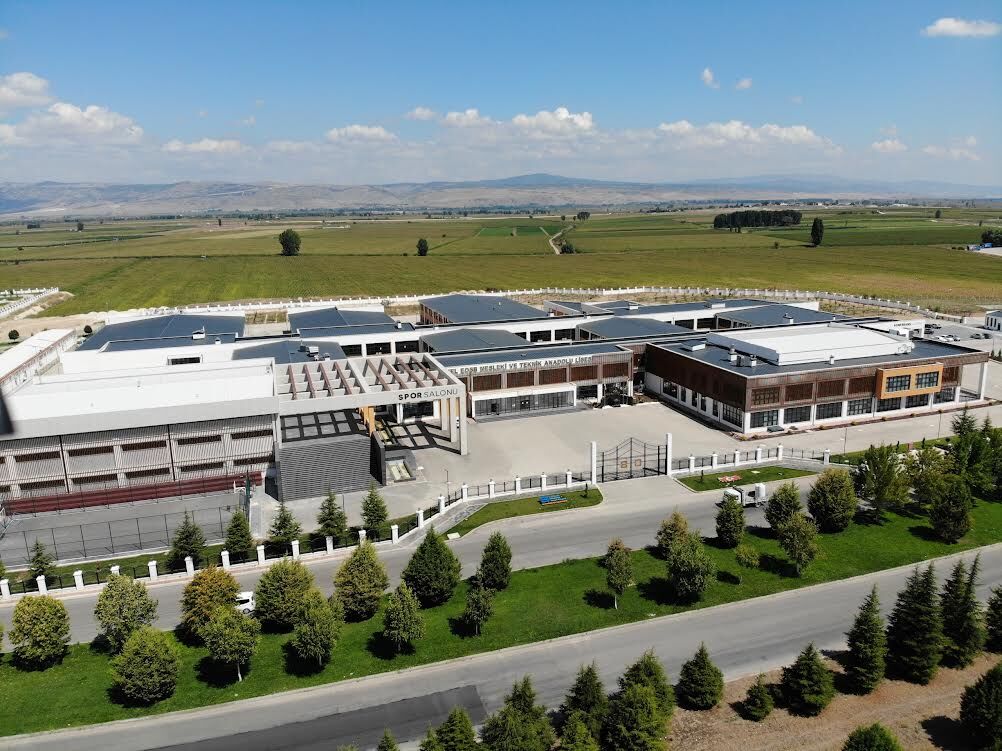Türkiye'ye örnek okulumuza 390 öğrenci alacağız