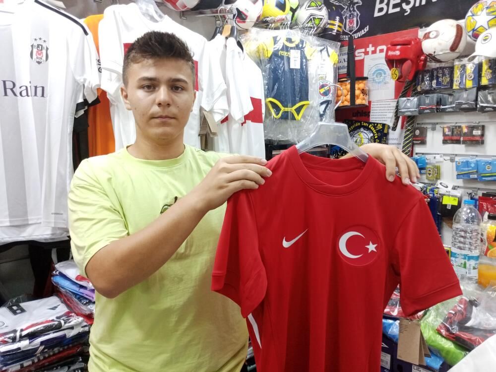 Milli maçlar forma satışlarını yüzde 100'den fazla arttırdı