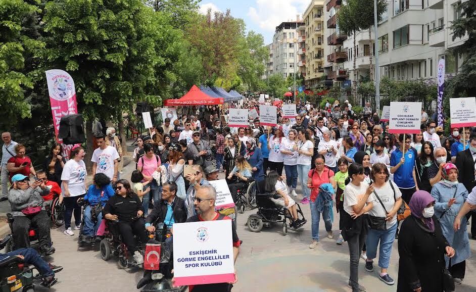 Engelsiz sokak festivali