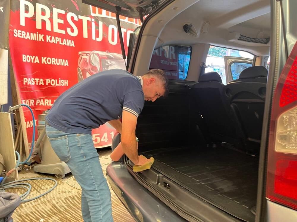 Kan ve tozdan kirlenen araçlar oto yıkamacılarda yoğunluk oluşturdu
