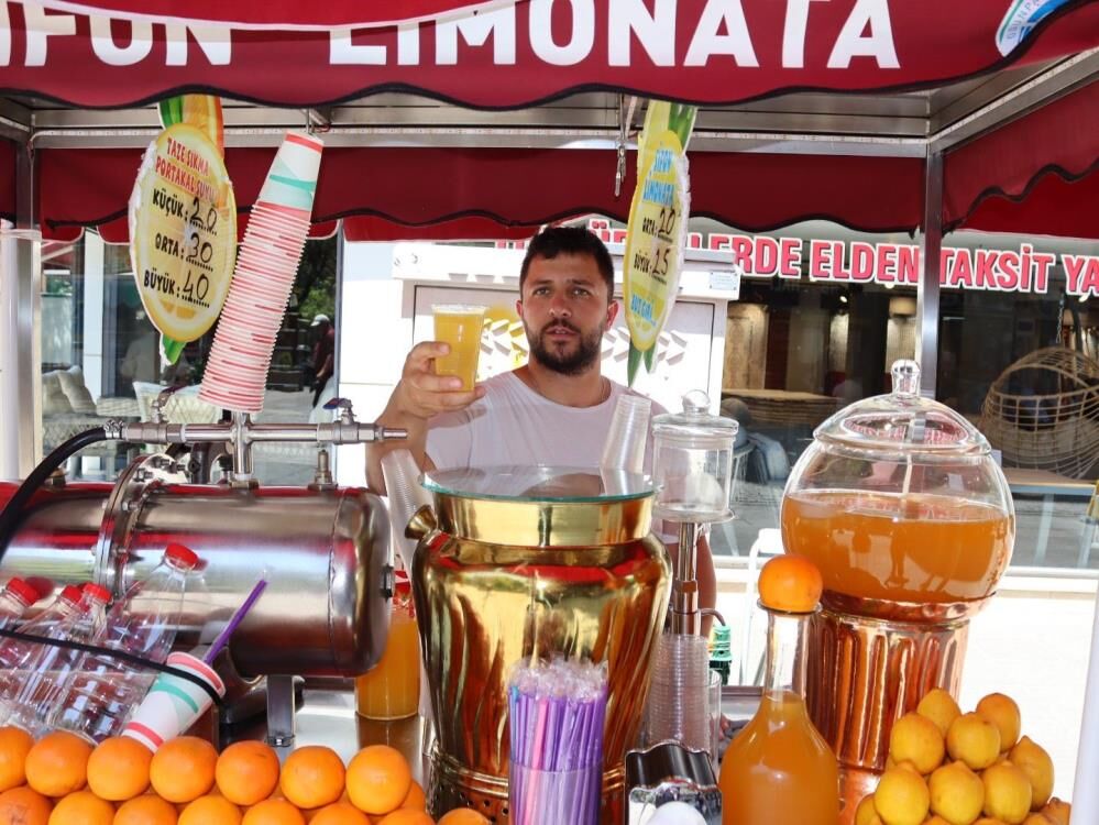 Turistlerden Sifon Limonata'ya ilgi