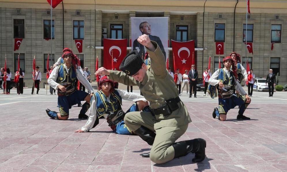 Atatürk'ün Eskişehir'i ziyaretinin 104'üncü yıl dönümü törenle kutlandı