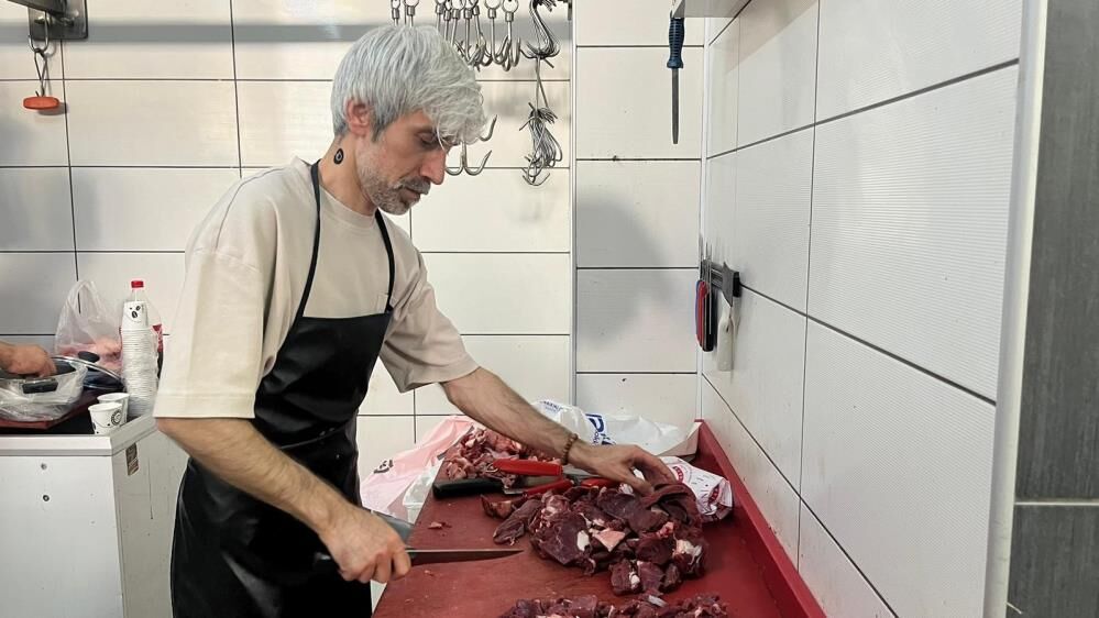 Herkes bayramda kasaplar iş başında
