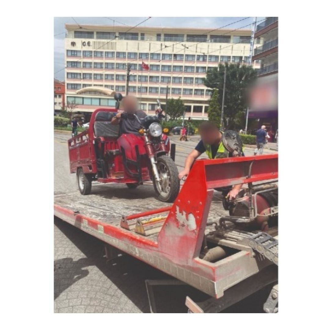 Trafiğe kapalı alana girdi