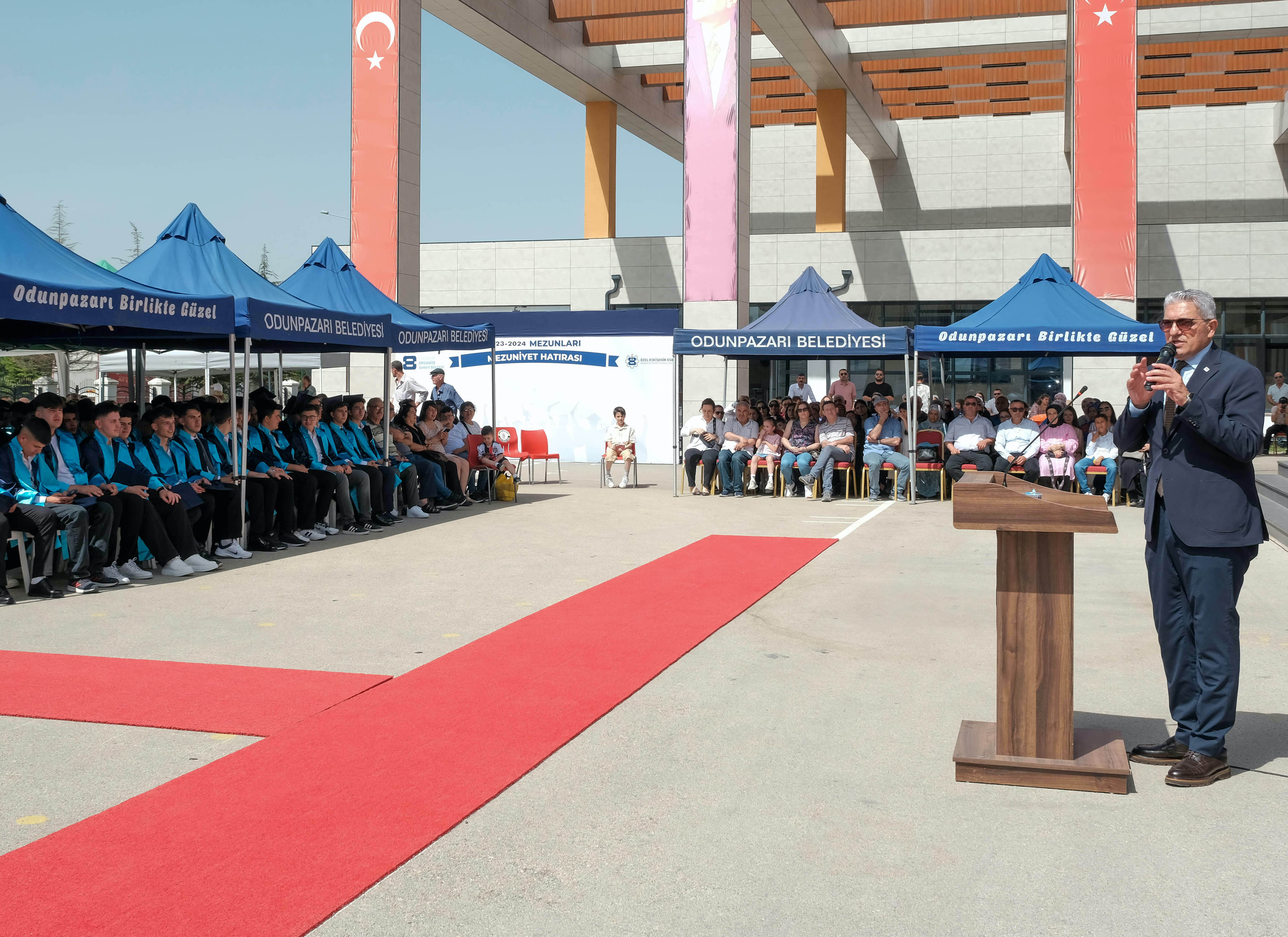 "Sizler geleceğin Türkiye'sinin temellerini atacaksınız"