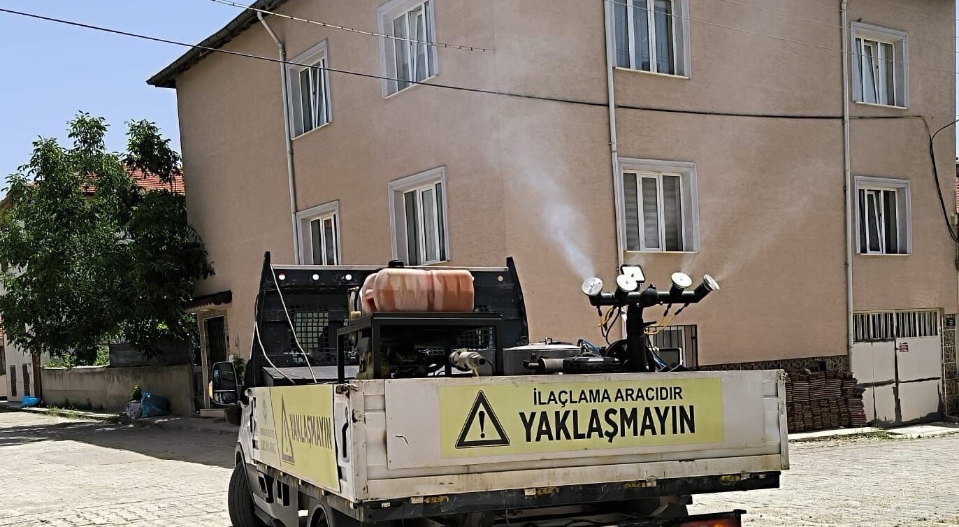 Odunpazarı Belediyesi  ilaçlama çalışmalarına hız verdi