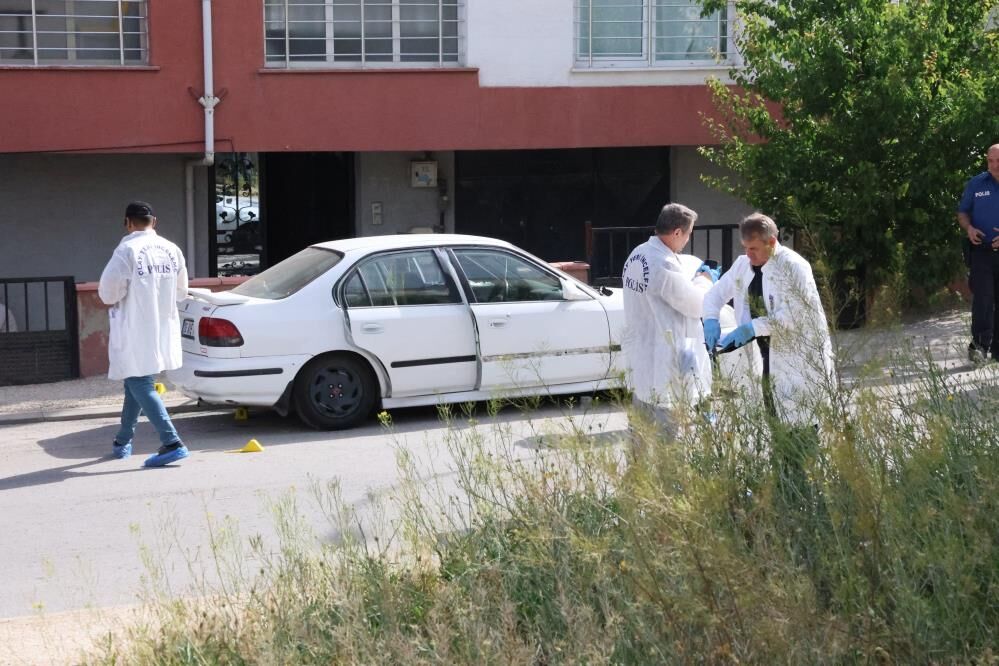 Kızına ve torununa kurşun yağdırdı
