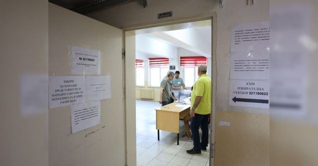 Eskişehir'de 4 bin çifte vatandaş Bulgaristan seçimleri için sandığa gitti