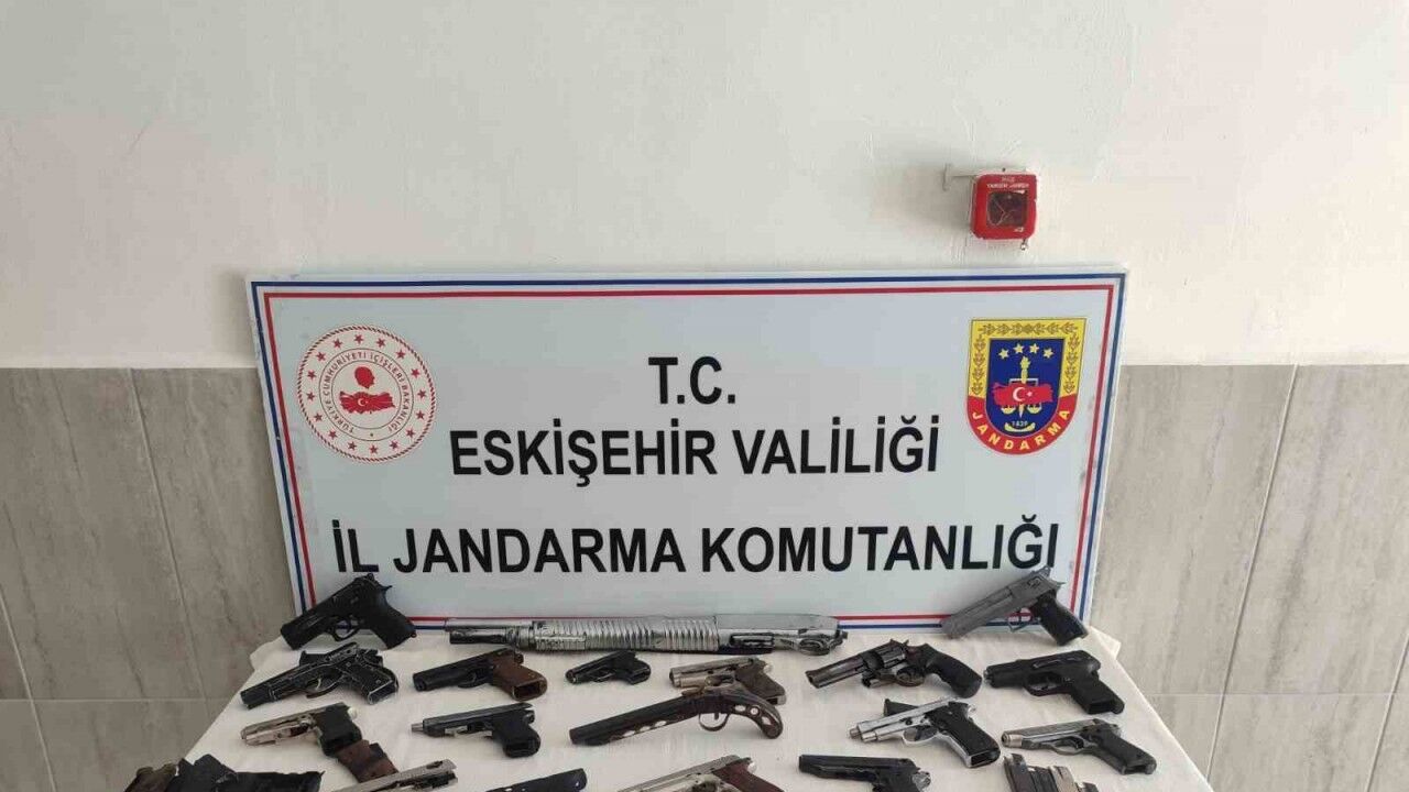 Kaçak silah ve mühimmat satışı yapan şahıs tutuklandı