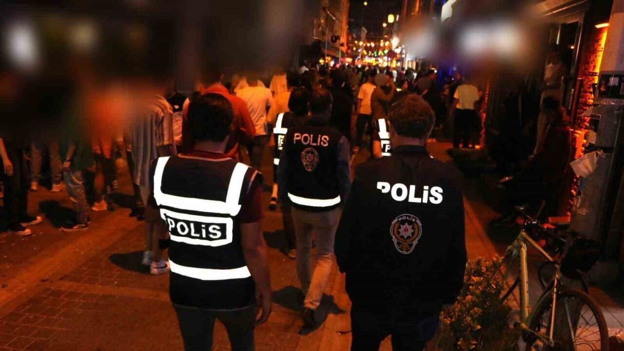 Polis ekiplerinden kent merkezinde asayiş uygulaması