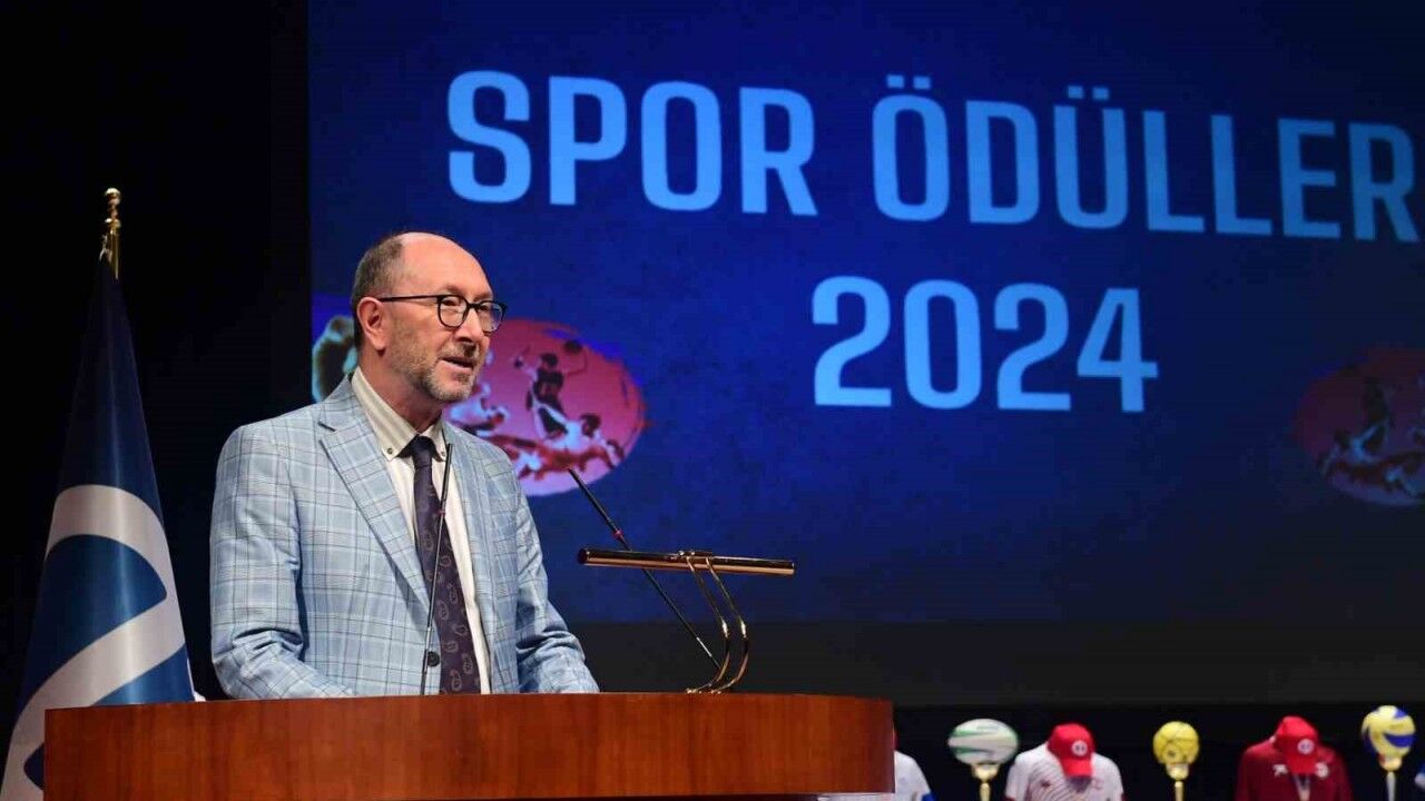 2024 Anadolu Üniversitesi Spor Ödülleri sahiplerini buldu