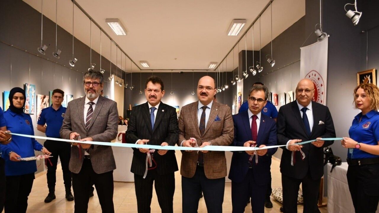 Tutuklu ve hükümlülerin El Emeği Göz Nuru Sergisi açıldı